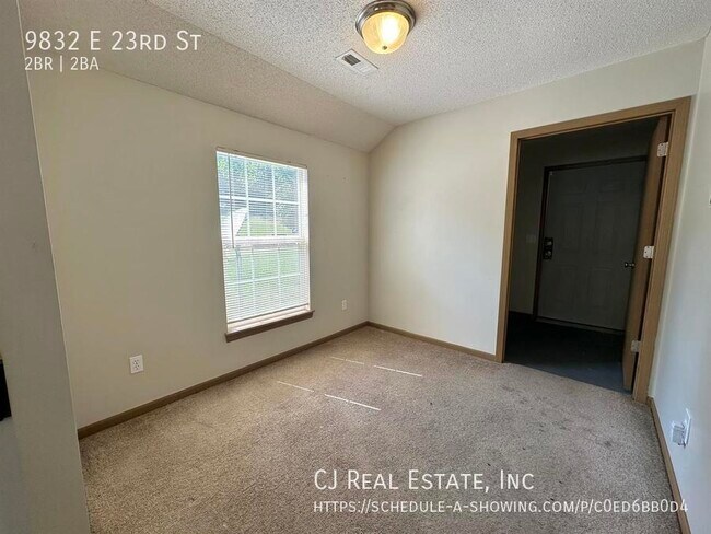 Foto del edificio - 9832 East 23rd St S