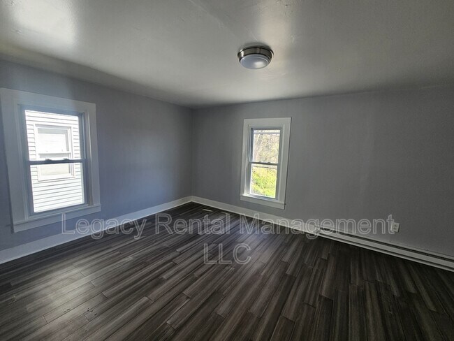 Foto del edificio - 303 Gardner St