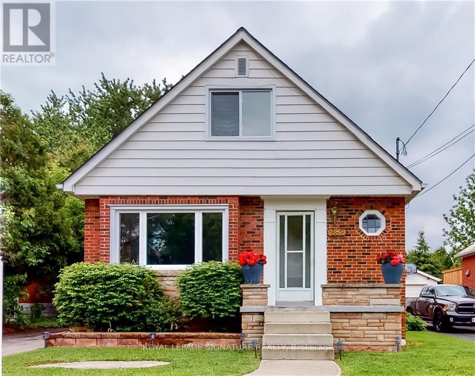 Photo principale - 282 E 18th St