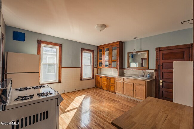 Foto del edificio - 65 Van Derveer St