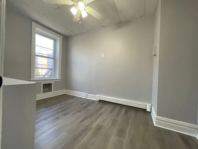 159 Hutton St 8 - 140 Hutton St