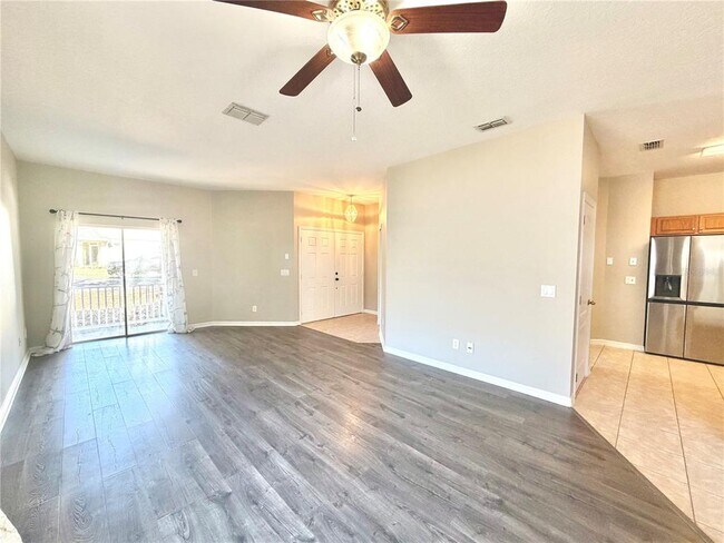 Foto del edificio - 1044 Longville Cir