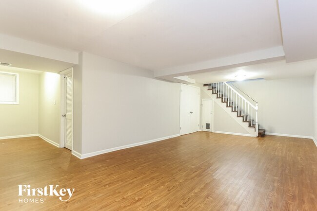 Building Photo - 1607 Sylvan Ct