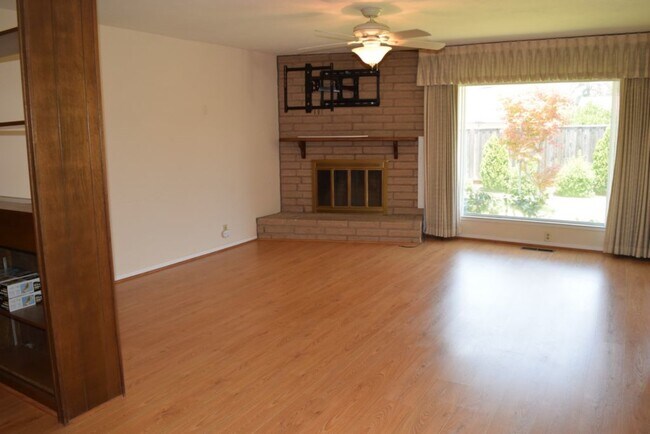 Building Photo - 3715 Lynwood Way