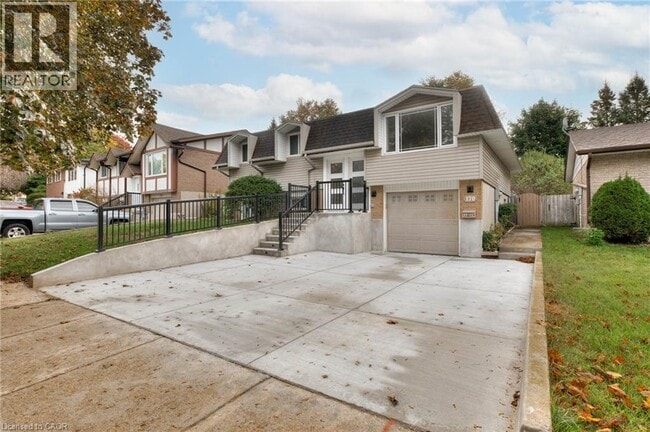 Building Photo - 170 Wheatfield Crescent