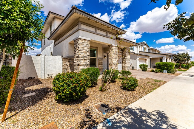 Building Photo - 20954 E Mayberry Rd