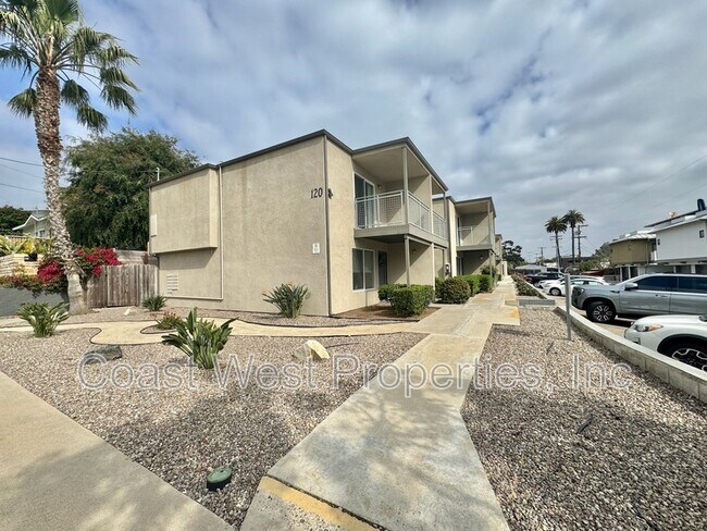 Building Photo - 120 Phoebe St