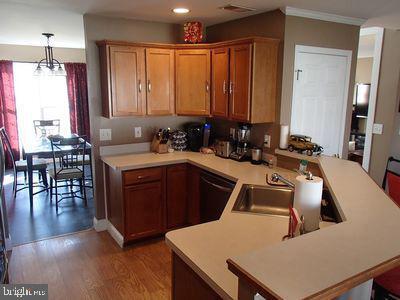 Building Photo - 986 Whispering Oak Ln