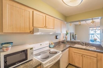 Building Photo - 1925 46th Ave