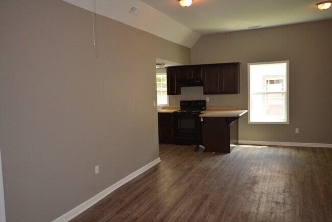 Building Photo - Completely Renovated 3 Bedroom Home with F...