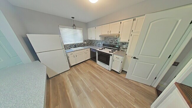 Foto del edificio - 3-Bedroom Home in St. Clair Shores – Cozy ...