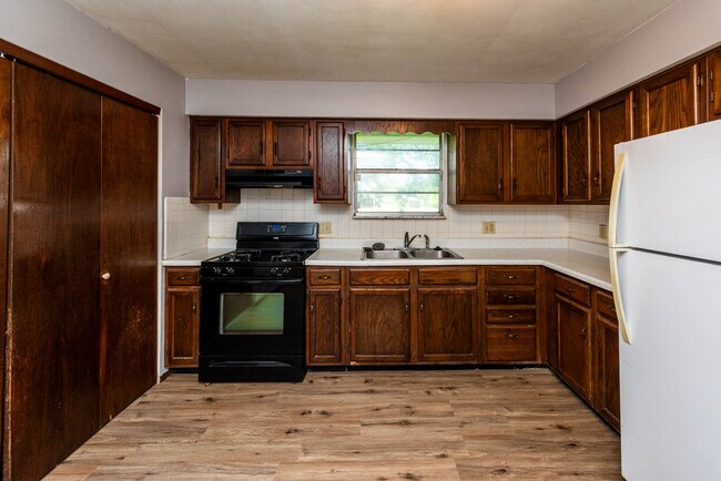 Building Photo - 152 Freedom Dr