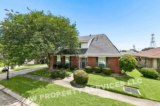 Building Photo - 3228 Lake Trail Dr