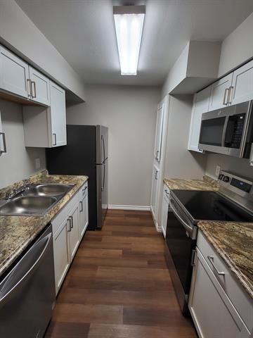 Foto del edificio - 9696 Walnut St