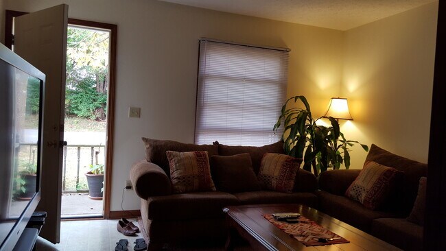 Foto del edificio - Highland Village - 3 bedroom 2 bath Home!