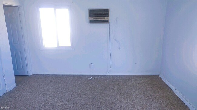 Foto del edificio - Studio, 0.5 bath House - 125 North Phillip...