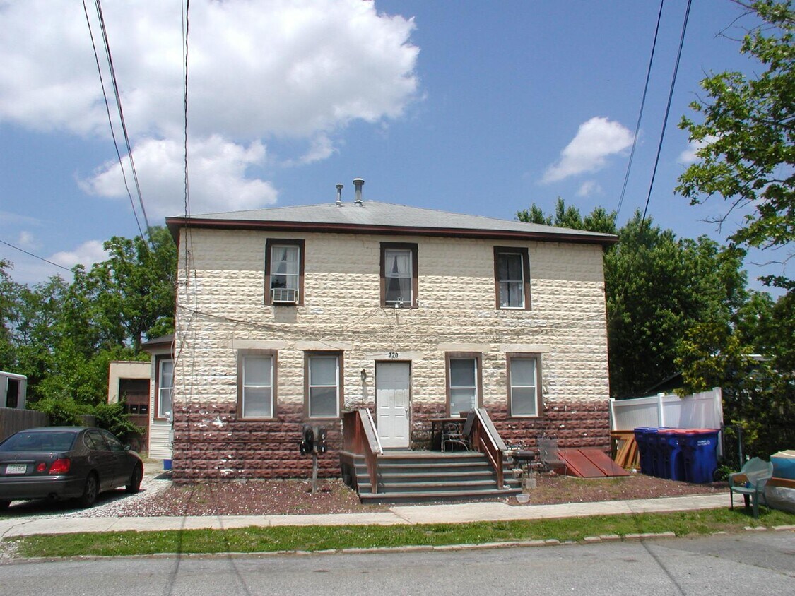 720 E St Unit 1, Millville, NJ 08332 Room for Rent in Millville, NJ