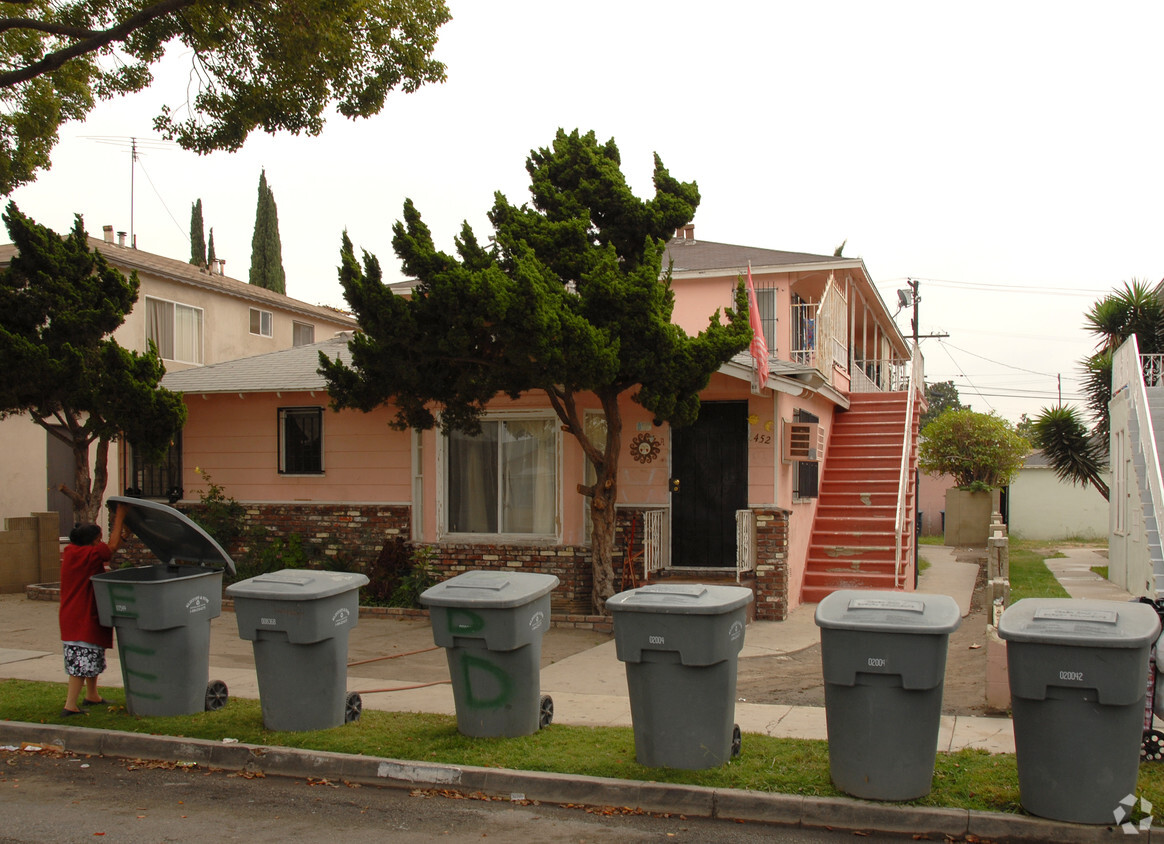 Primary Photo - 8452 Southgate Ave