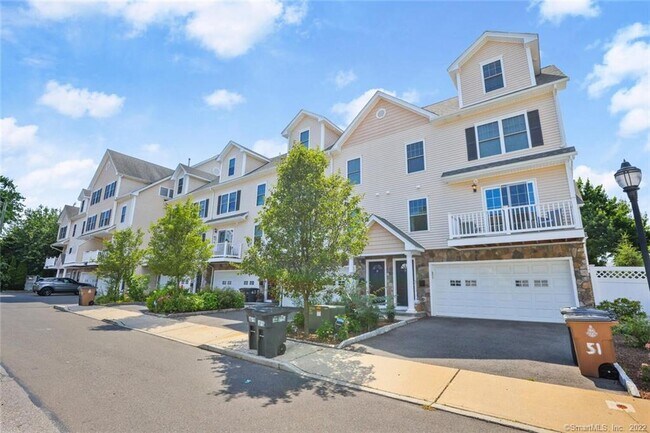 Foto del edificio - 4 Finney Ln