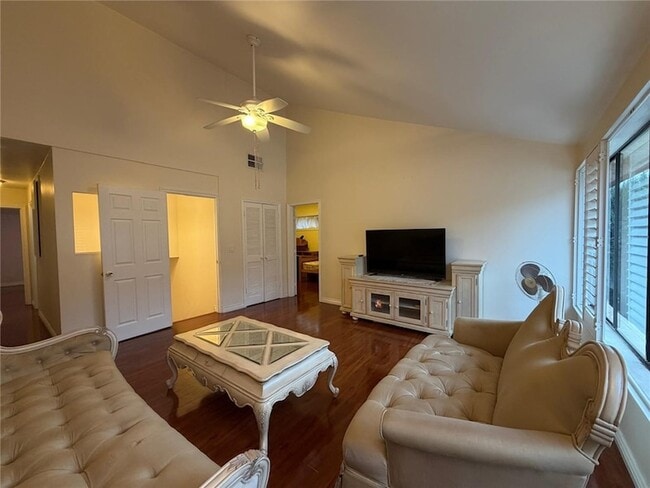 Foto del edificio - 1015 Arcadia Ave