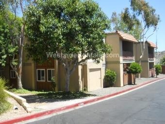 Primary Photo - 100 N River Cir