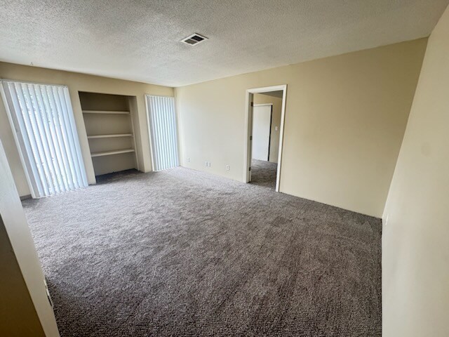 Foto del edificio - 7311 Buckingham Dr