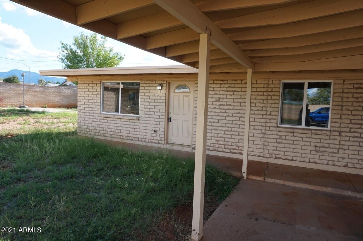 1052 Chaparral Cir Unit 5, Sierra Vista, AZ 85635 Apartment for Rent
