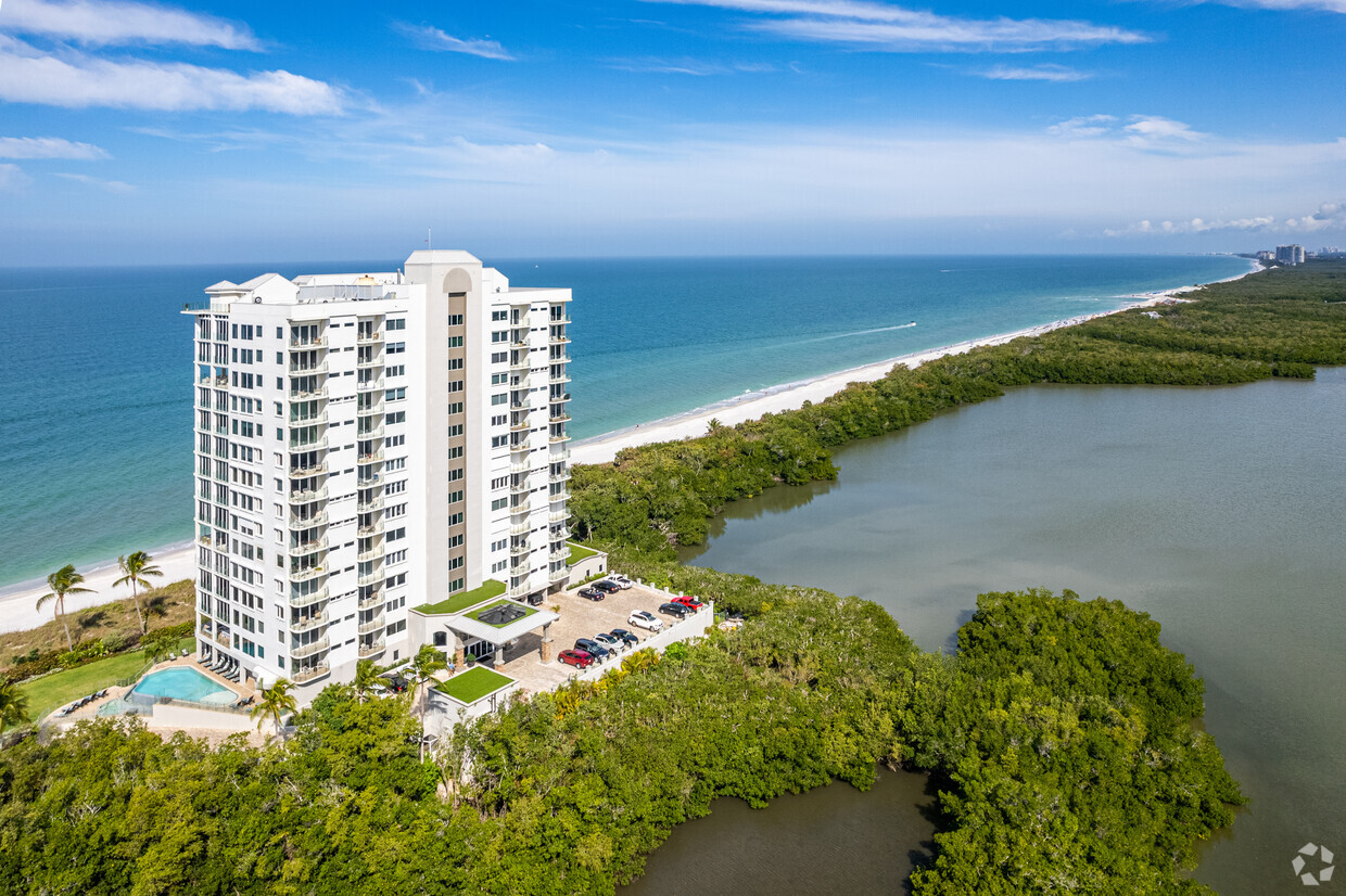 Aerial Photo - Seapoint at Naples Cay