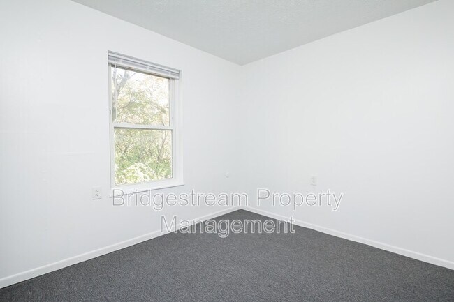 Foto del edificio - 1415 Forest Ln