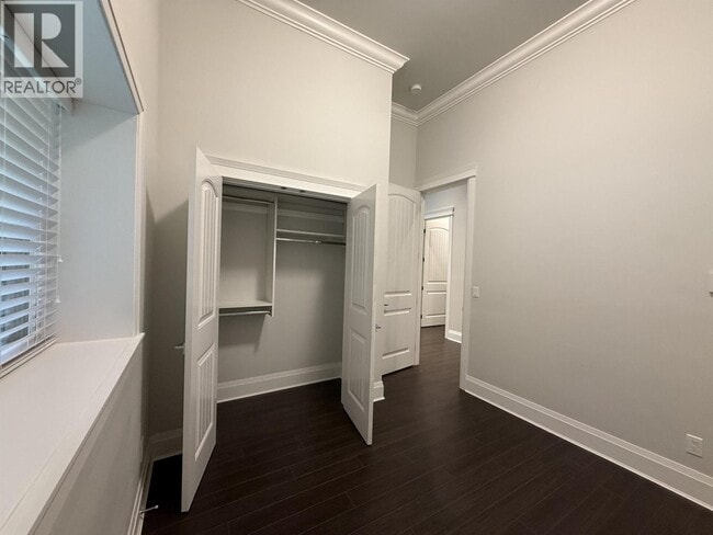 Building Photo - 6688 Altringham Ct