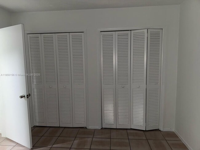 Building Photo - 9203 NW 38th Dr