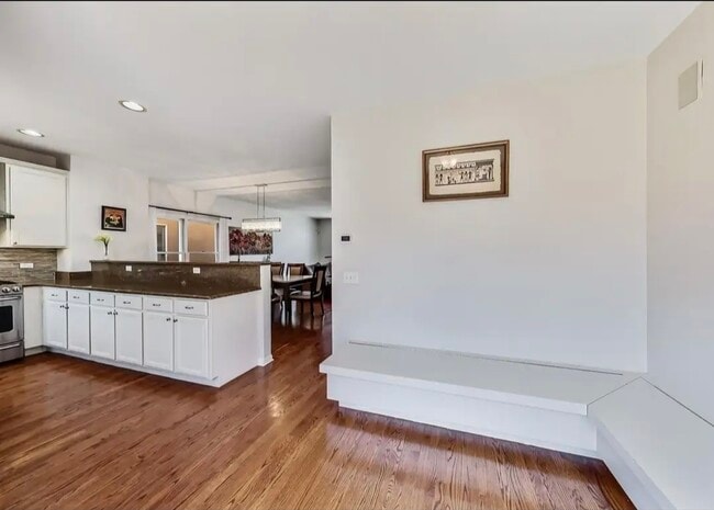 Foto del edificio - 1802 W Diversey Pkwy