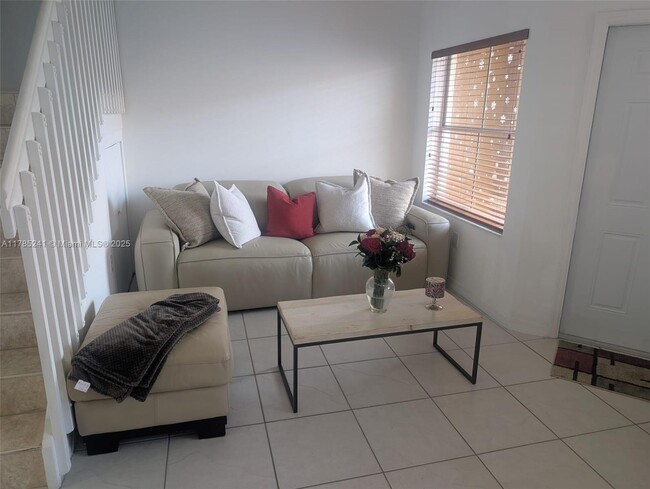 Foto del edificio - 6016 NW 116 Pl