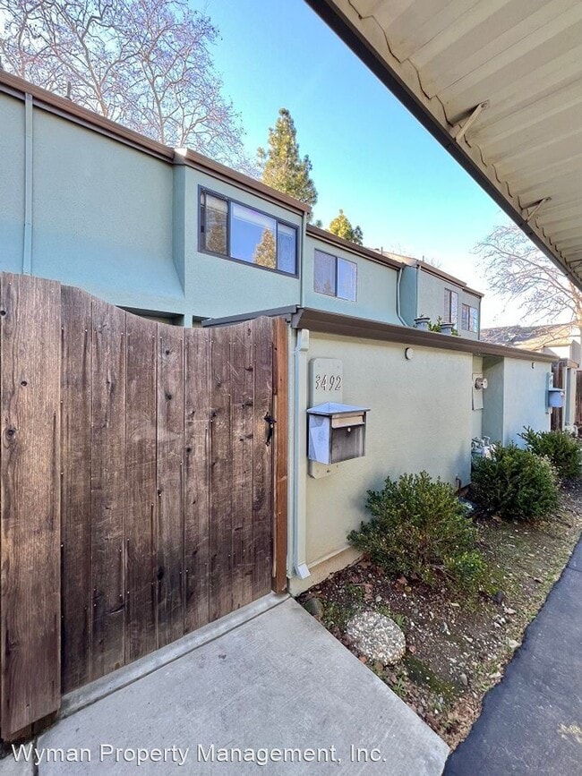 2 br, 1.5 bath House 3492 Shelter Creek House for Rent in Napa