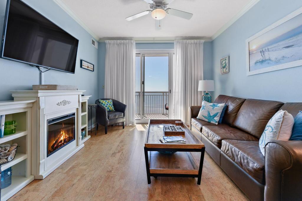 Primary Photo - 2228 Beach Dr Unit 1006