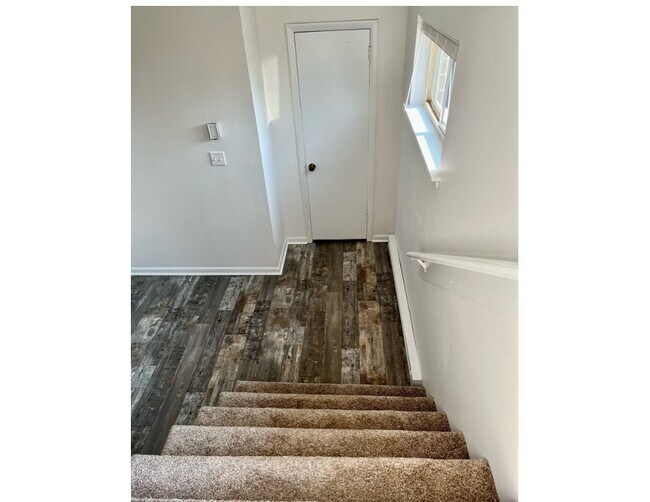 Photo - 139 Hendricks Blvd Apartment