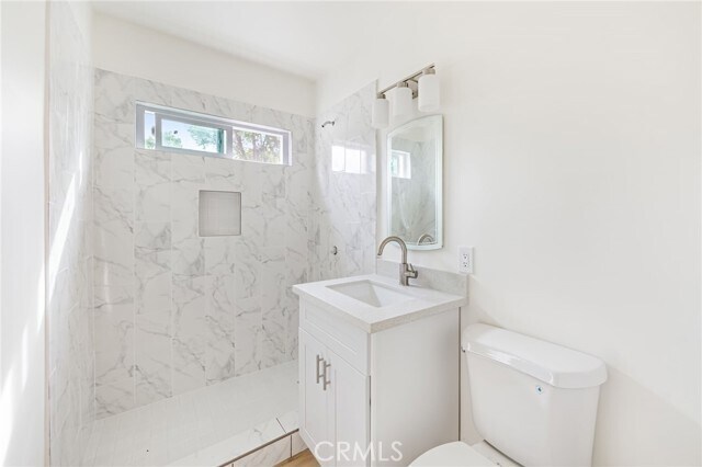 Foto del edificio - 13812 Oxnard St