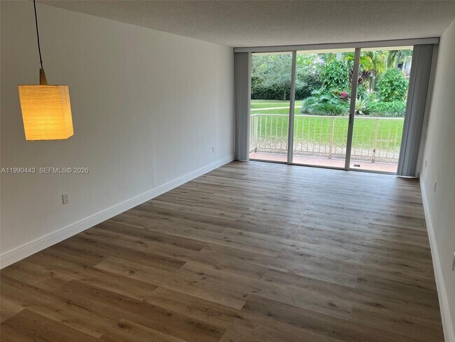 Foto del edificio - 13120 SW 92nd Ave