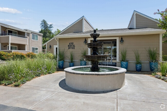 Building Photo - Greenback Terrace Apartments