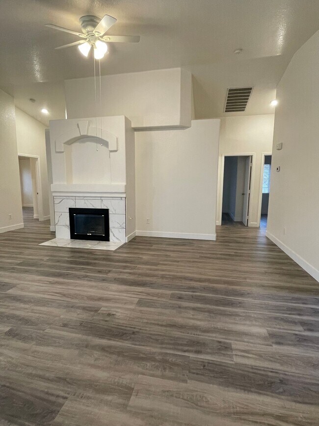 Foto del edificio - 2219 Cambridge Elms St