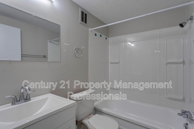 Building Photo - 9108 127 Ave NW