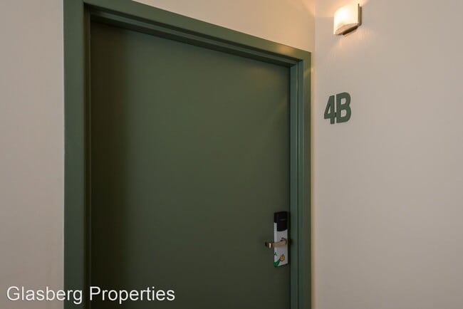 Building Photo - 245 S 45th St