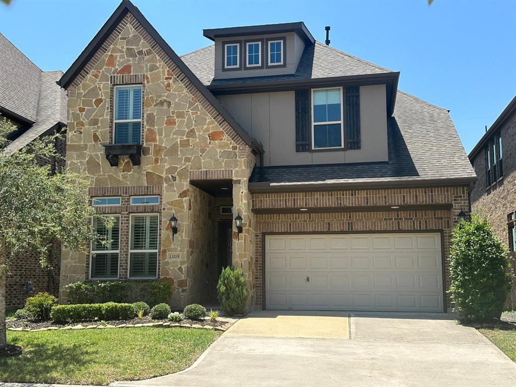 Foto principal - 13215 Pkwy Glen Dr