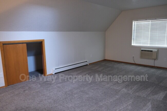 Foto del edificio - 4953 W 10th St