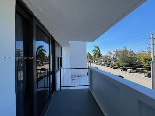 Foto del edificio - 10101 E Bay Harbor Dr