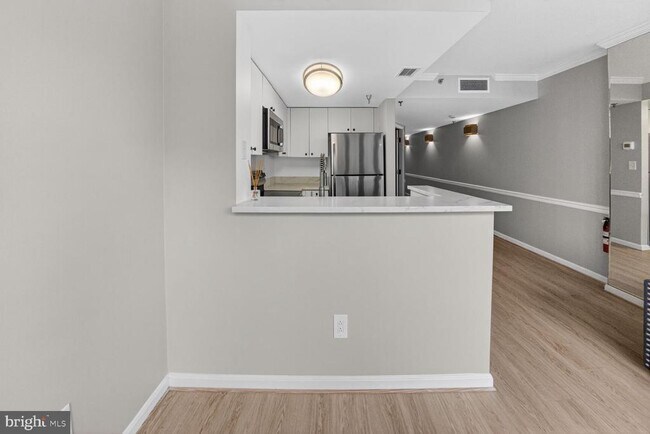 Foto del edificio - 701 Pennsylvania Ave NW