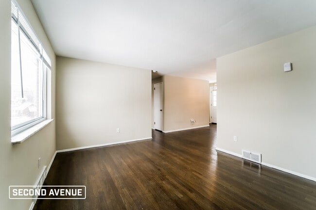 Building Photo - 415 College Park DR