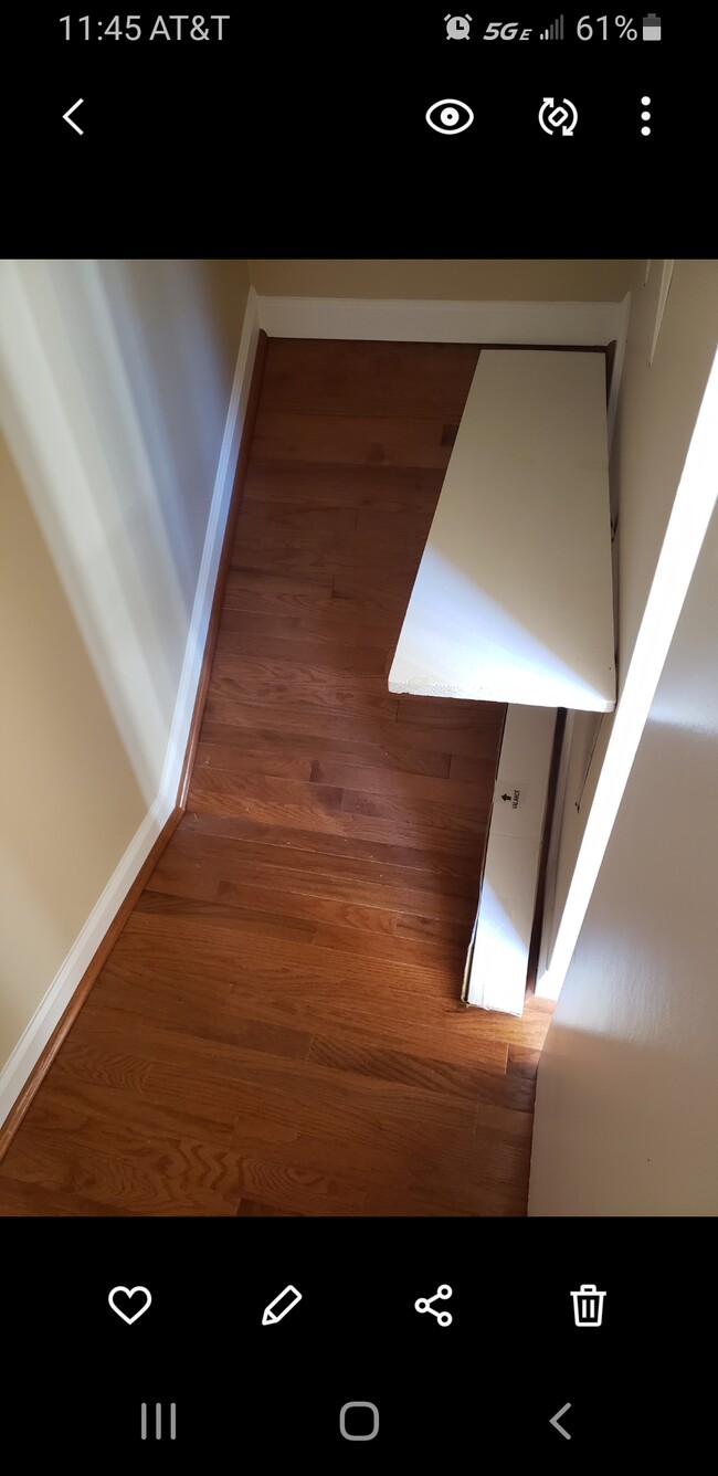 lots od closet space - 1728 N Hamilton St