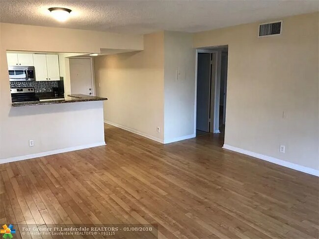 Foto del edificio - 770 SE 2nd Ave