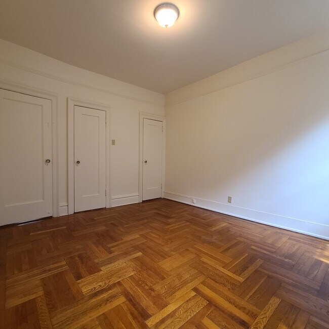 Foto del edificio - 290 Potter Pl